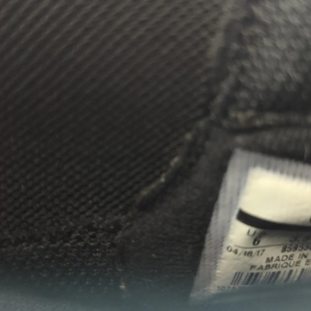 Nike Air Max Thea Mid Chucka Boot